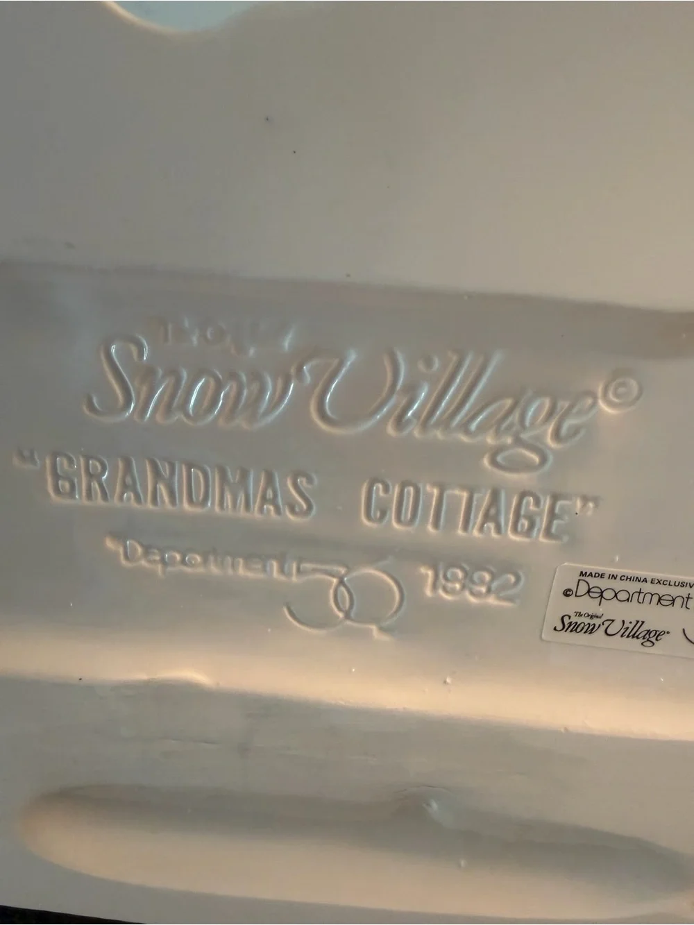 DEPART 56 Snow Village Grandmas Cottage #5420-8